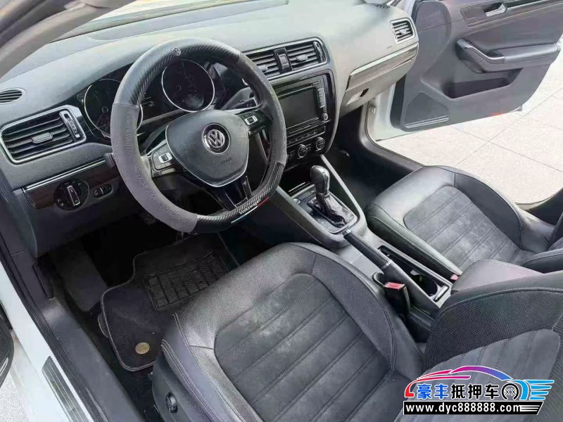 16年大众速腾轿车抵押车出售