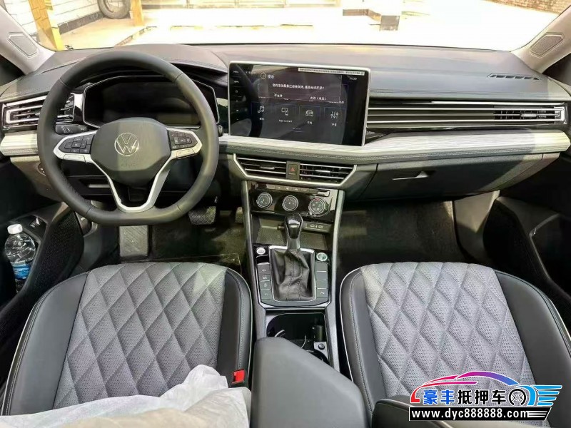 25年大众速腾轿车抵押车出售