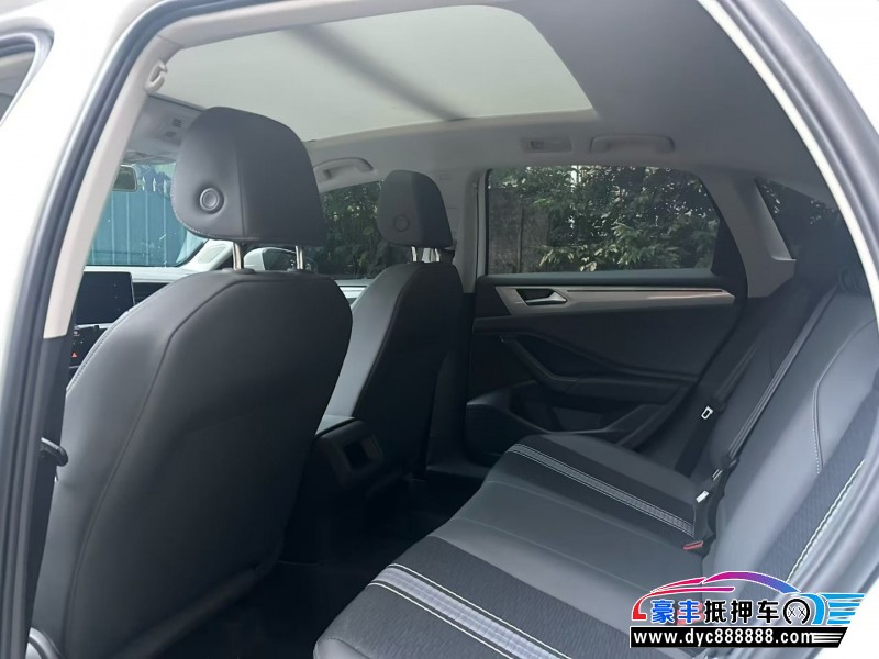 25年大众速腾轿车抵押车出售