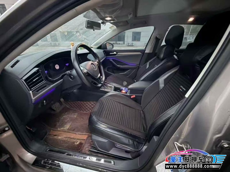 21年大众速腾轿车抵押车出售