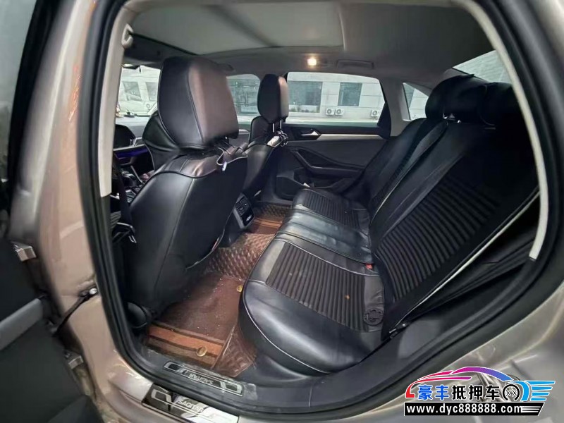 21年大众速腾轿车抵押车出售