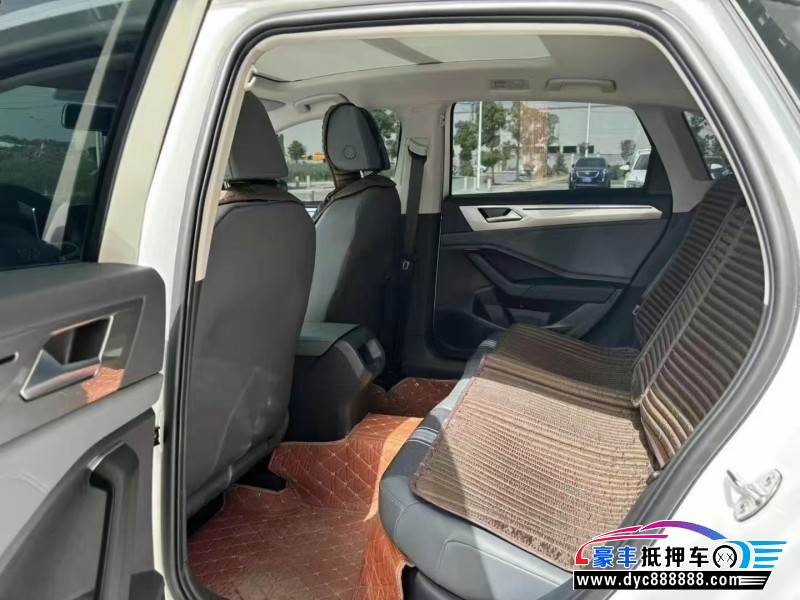 25年大众速腾轿车抵押车出售