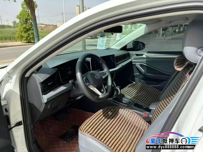 25年大众速腾轿车抵押车出售