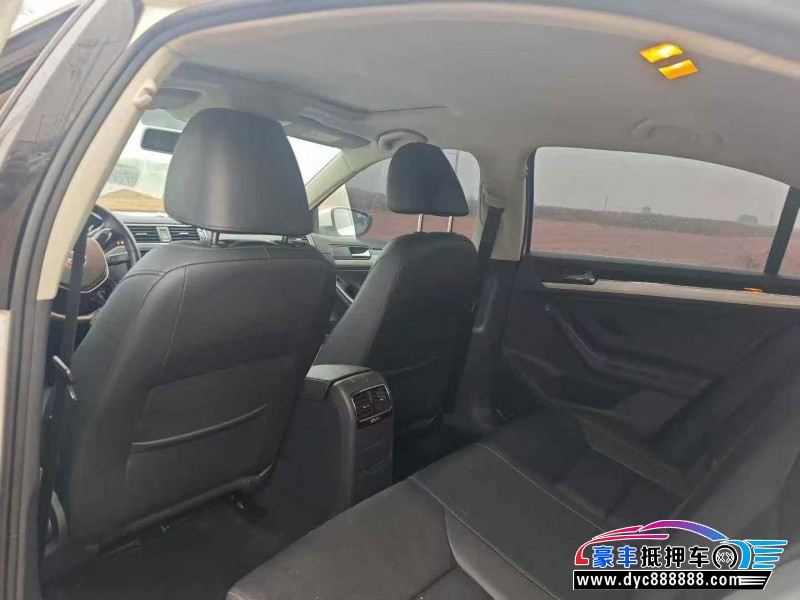 17年大众速腾轿车抵押车出售