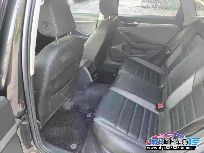 22年大众速腾轿车抵押车出售