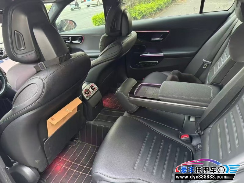 21年奔驰C轿车抵押车出售