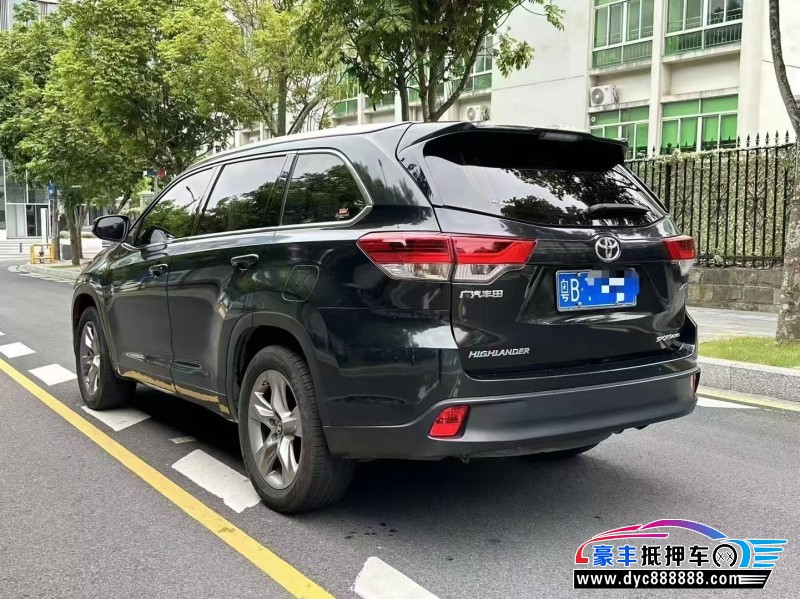 22年丰田汉兰达轿车抵押车出售