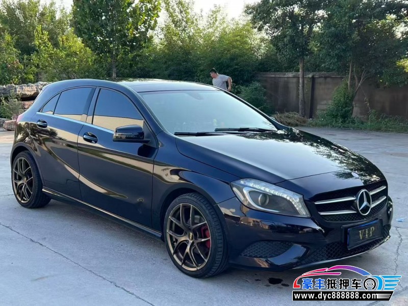 15年奔驰A轿车抵押车出售