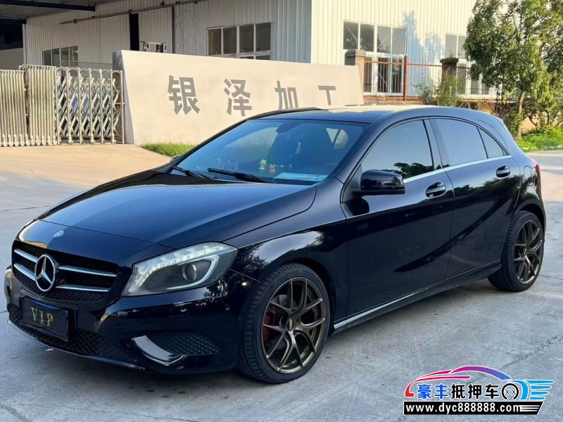 15年奔驰A轿车抵押车出售