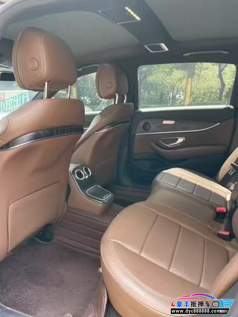 21年奔驰E轿车抵押车出售