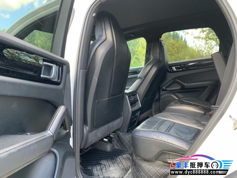 18年保时捷卡宴SUV抵押车出售