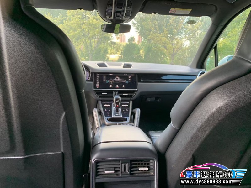 18年保时捷卡宴SUV抵押车出售