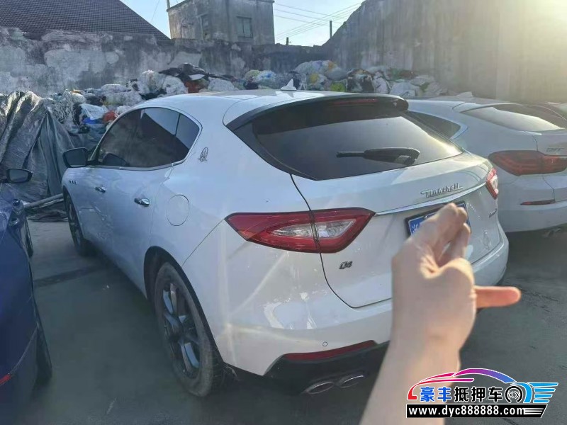 21年玛莎拉蒂莱万特轿车抵押车出售