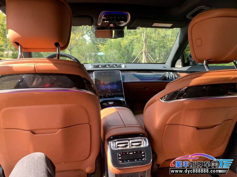 22年奔驰S轿车抵押车出售