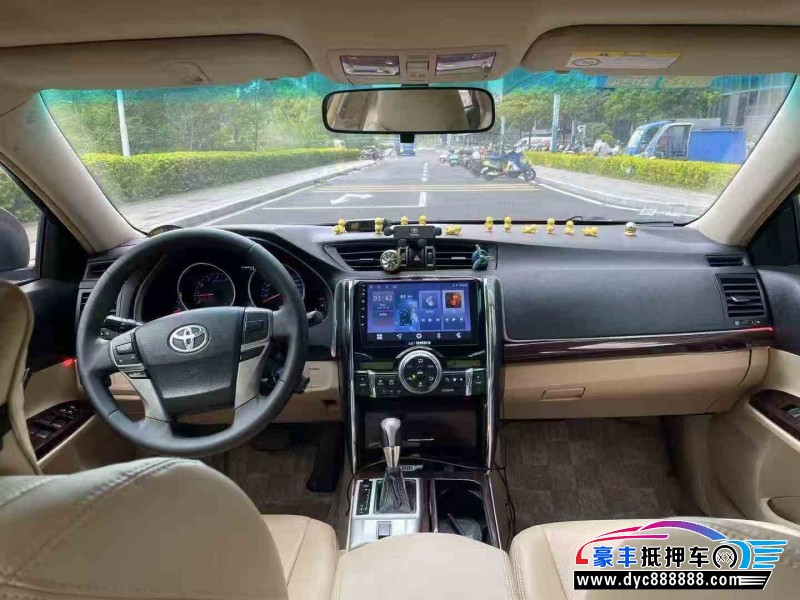 11年丰田锐志轿车抵押车出售