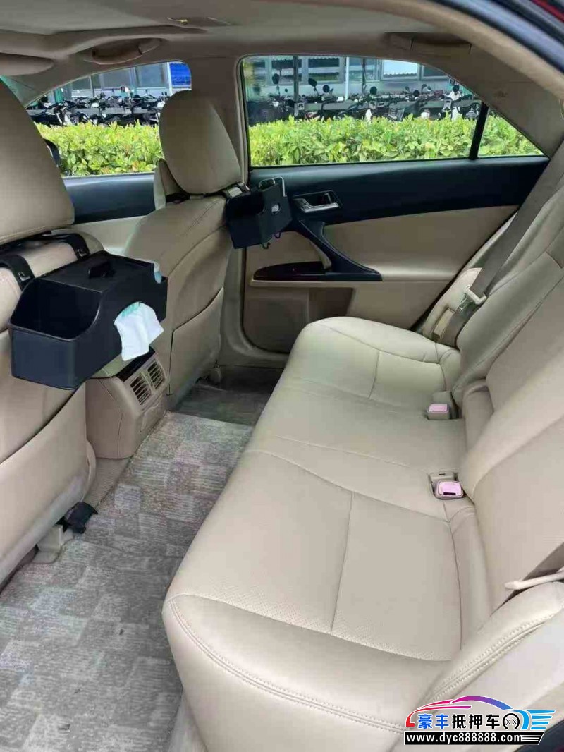 11年丰田锐志轿车抵押车出售