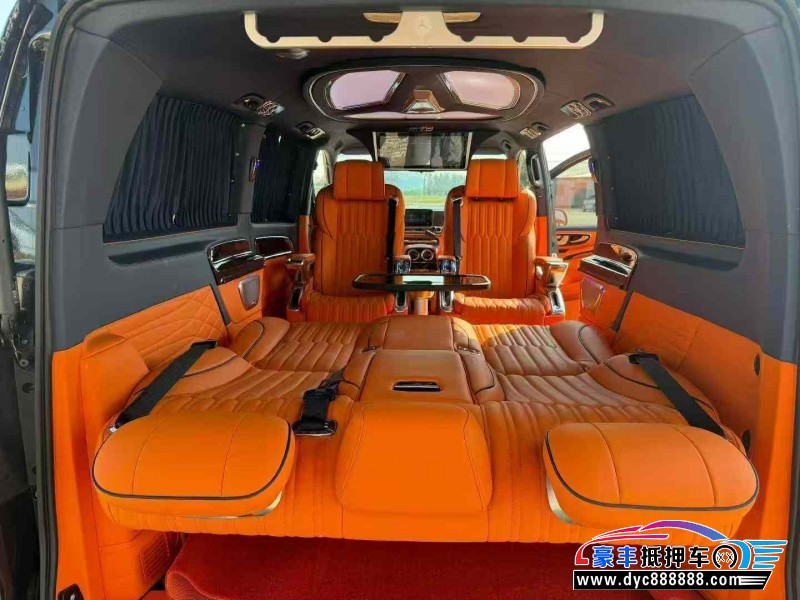 24年奔驰威霆轿车抵押车出售