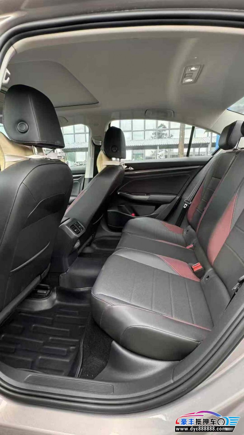 22年大众宝来轿车抵押车出售