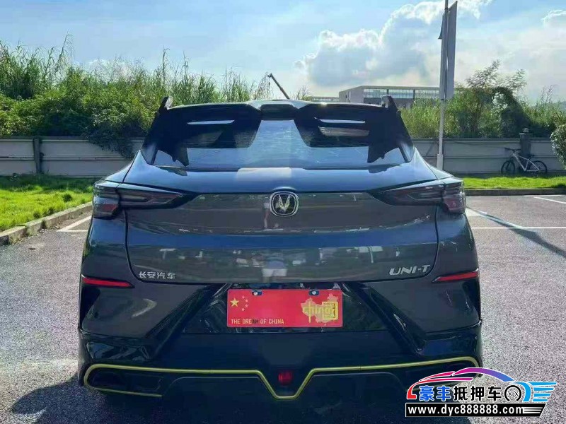 21年长安长安UNI轿车抵押车出售