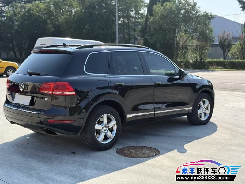 12年大众途锐轿车抵押车出售