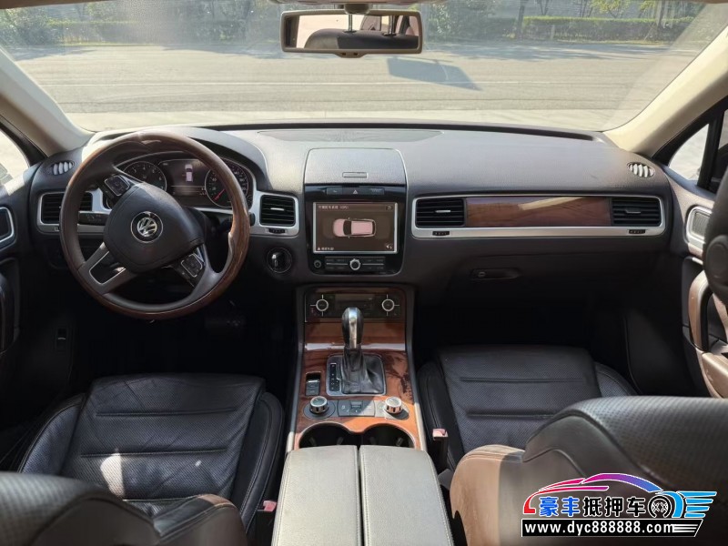 12年大众途锐轿车抵押车出售