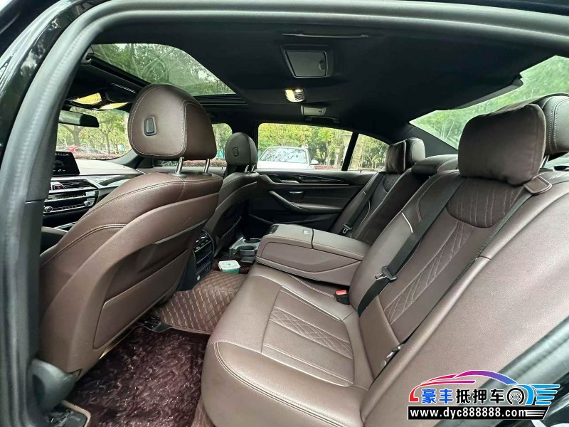 21年宝马5系轿车抵押车出售