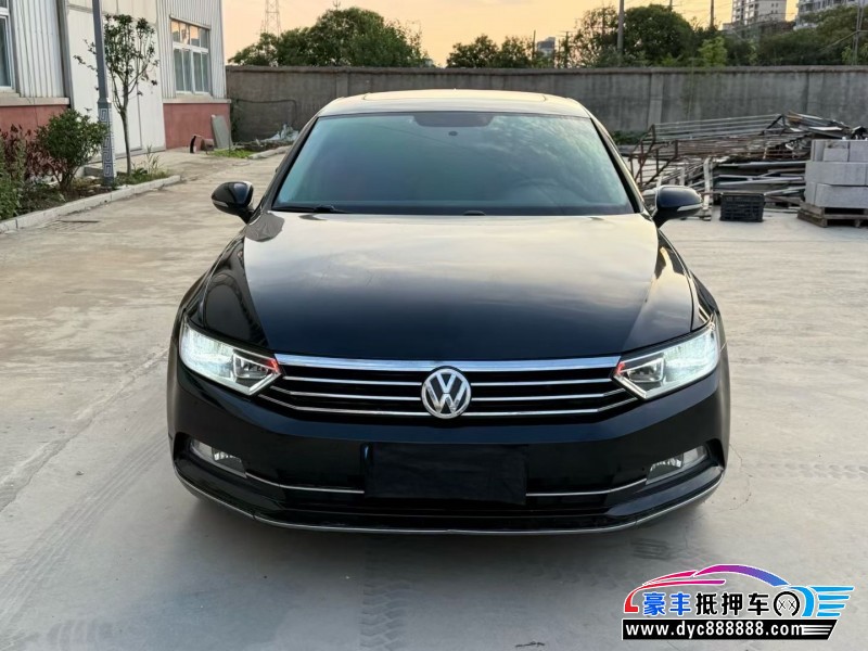 18年大众迈腾轿车抵押车出售