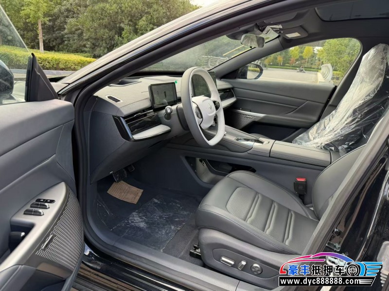 25年东风奕派007轿车抵押车出售