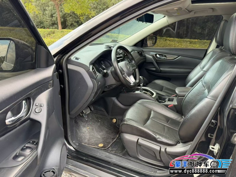 18年日产奇骏轿车抵押车出售