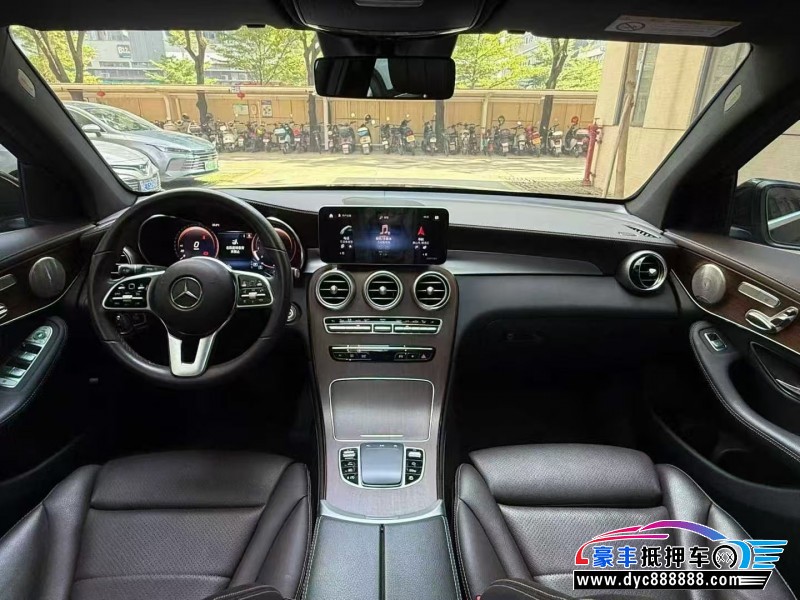 21年奔驰GLC轿车抵押车出售