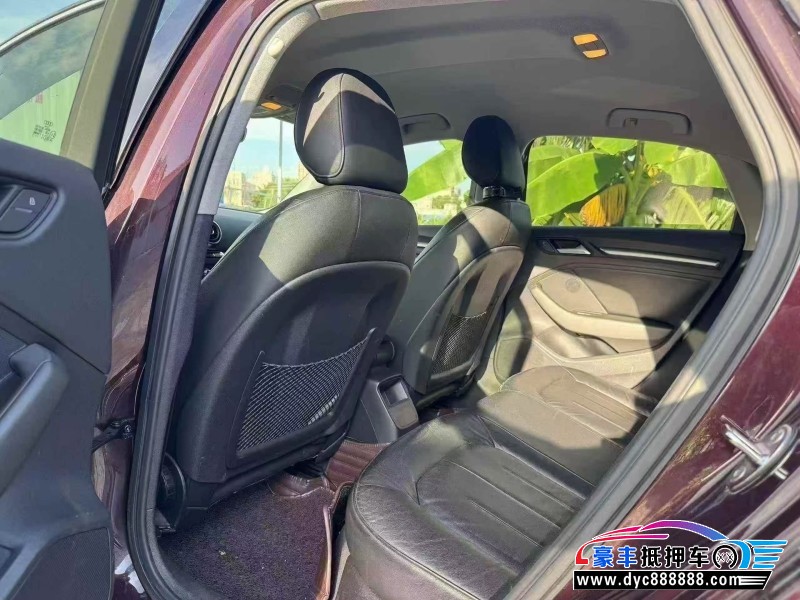 17年奥迪A3轿车抵押车出售