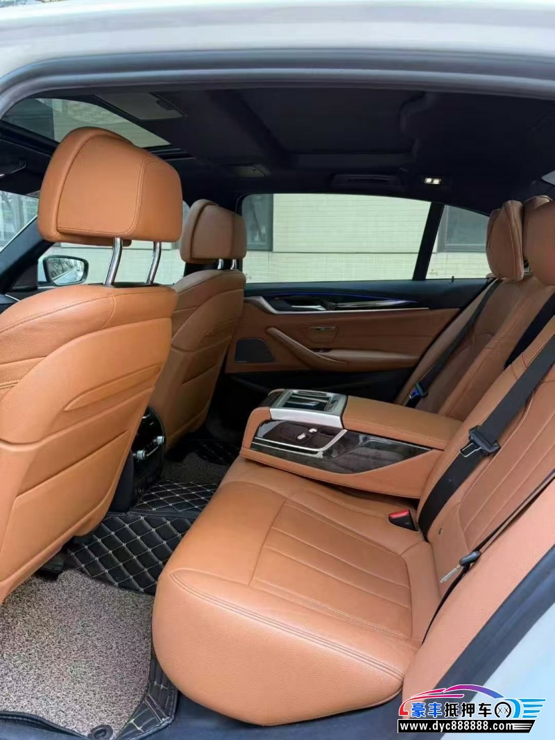 20年宝马5系轿车抵押车出售