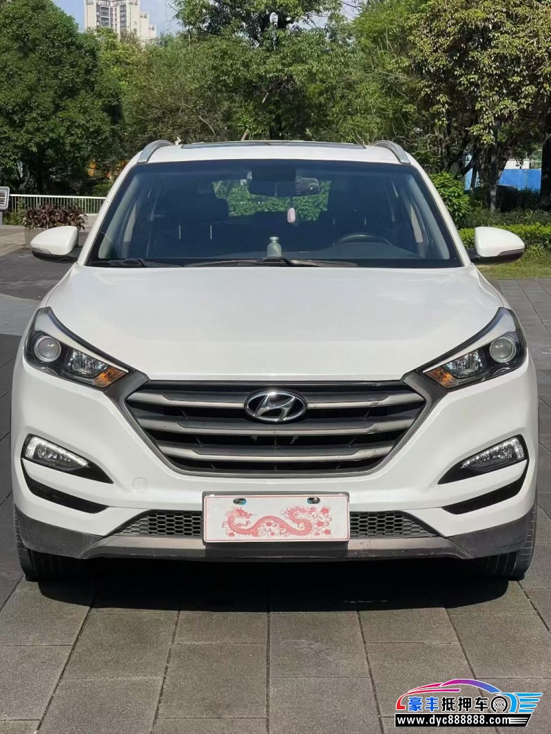 17年现代途胜轿车抵押车出售