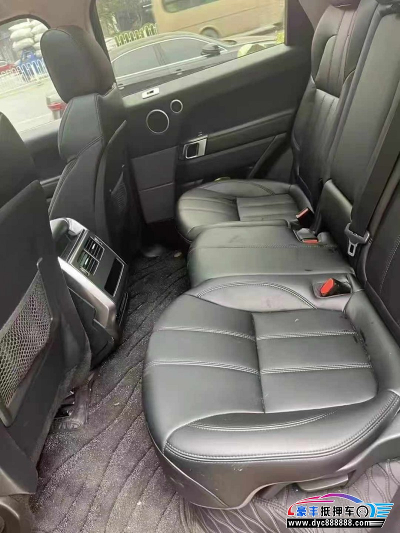 17年路虎揽胜轿车抵押车出售