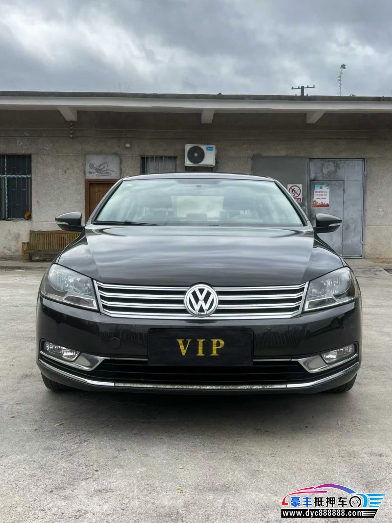 16年大众迈腾轿车抵押车出售