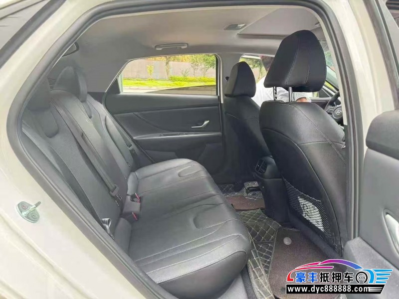 22年现代伊兰特轿车抵押车出售