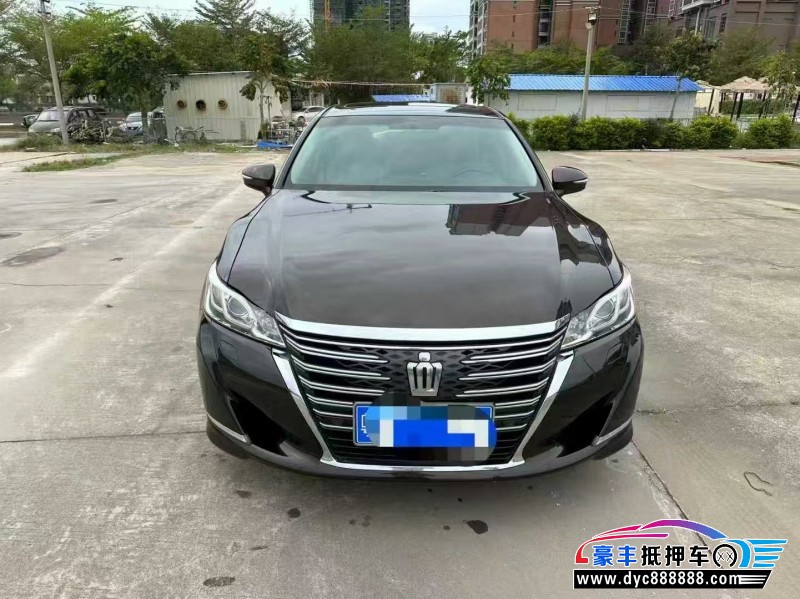 15年丰田皇冠轿车抵押车出售