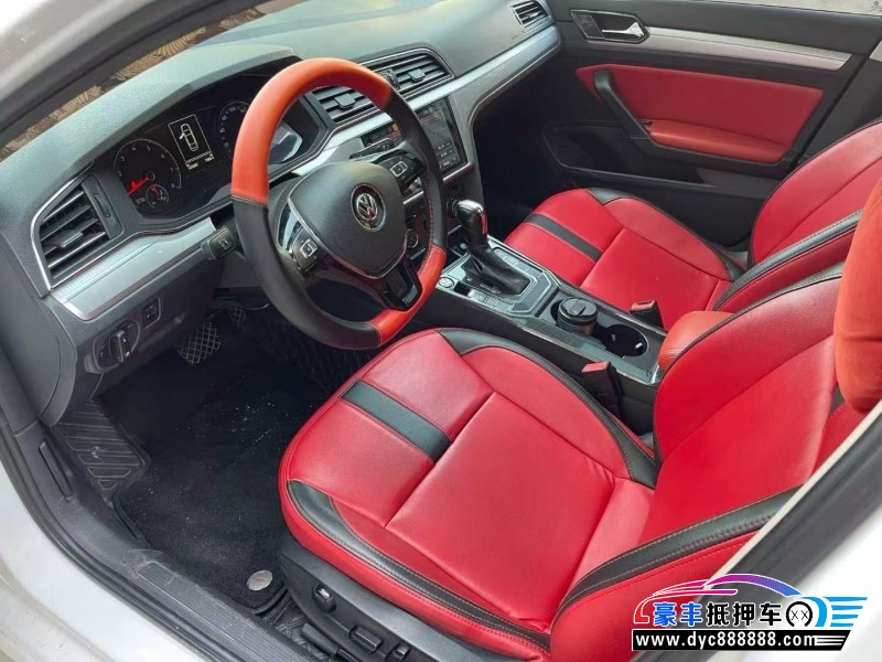 20年大众凌渡轿车抵押车出售