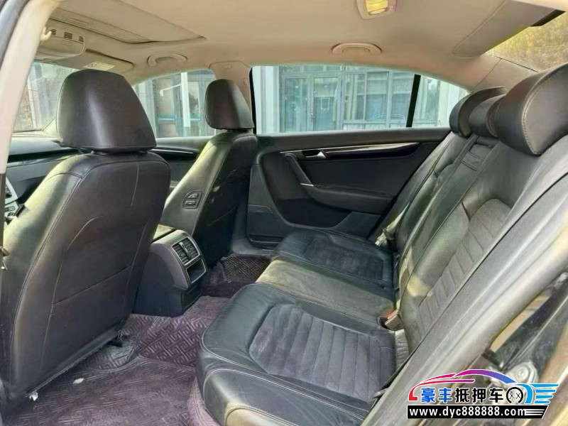 14年大众迈腾轿车抵押车出售