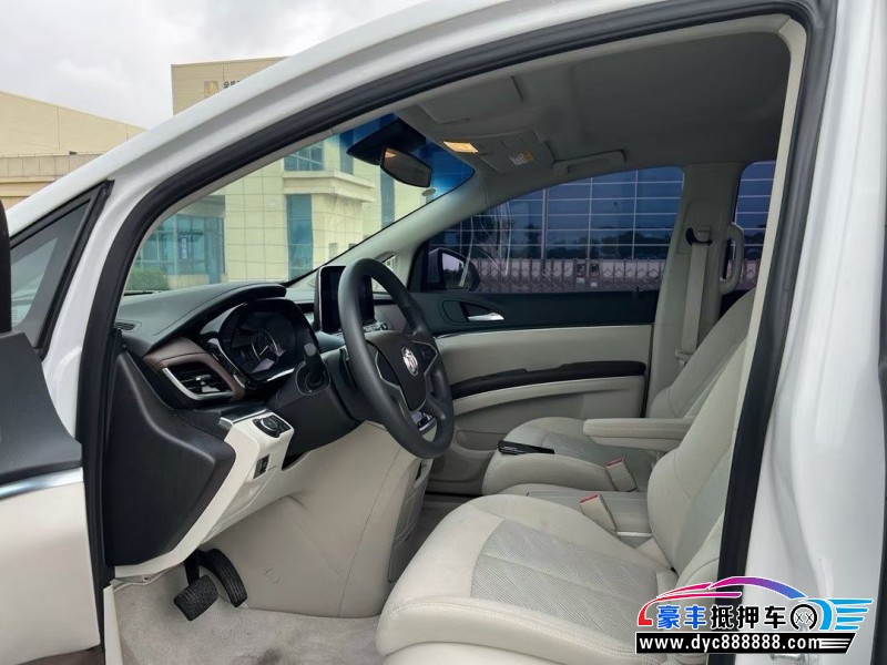 24年别克GL8轿车抵押车出售