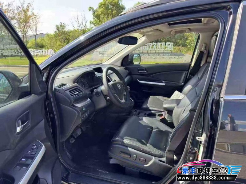 16年本田CR-V轿车抵押车出售