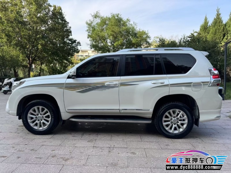 17年丰田普拉多（霸道）轿车抵押车出售