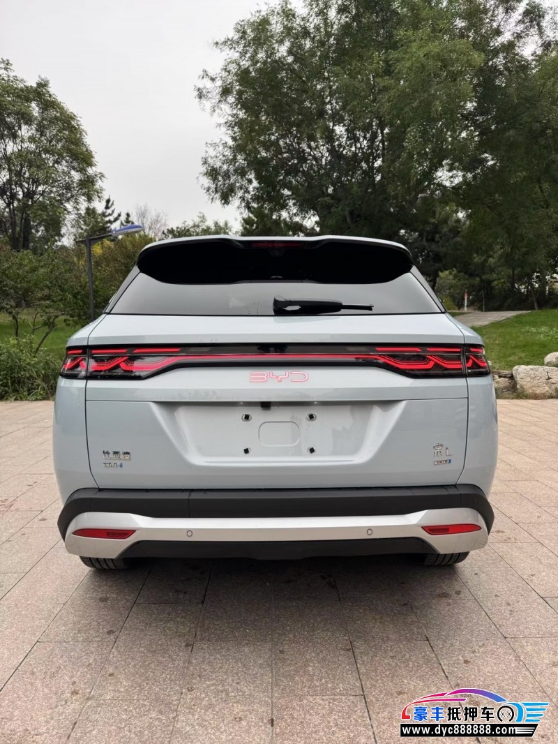 25年比亚迪宋轿车抵押车出售