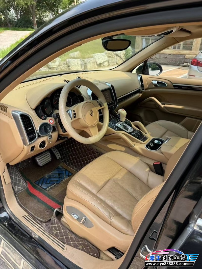 14年保时捷卡宴轿车抵押车出售