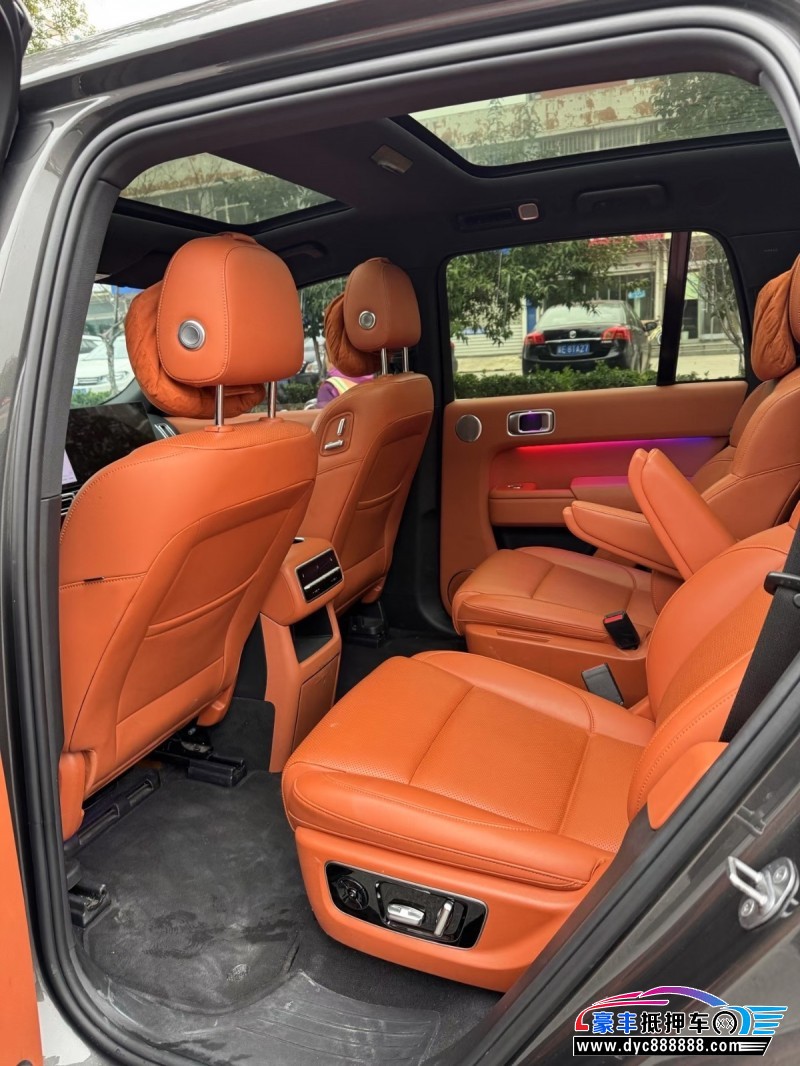 23年理想L8轿车抵押车出售