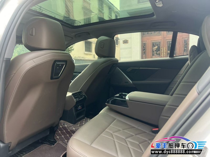 24年宝马5系轿车抵押车出售