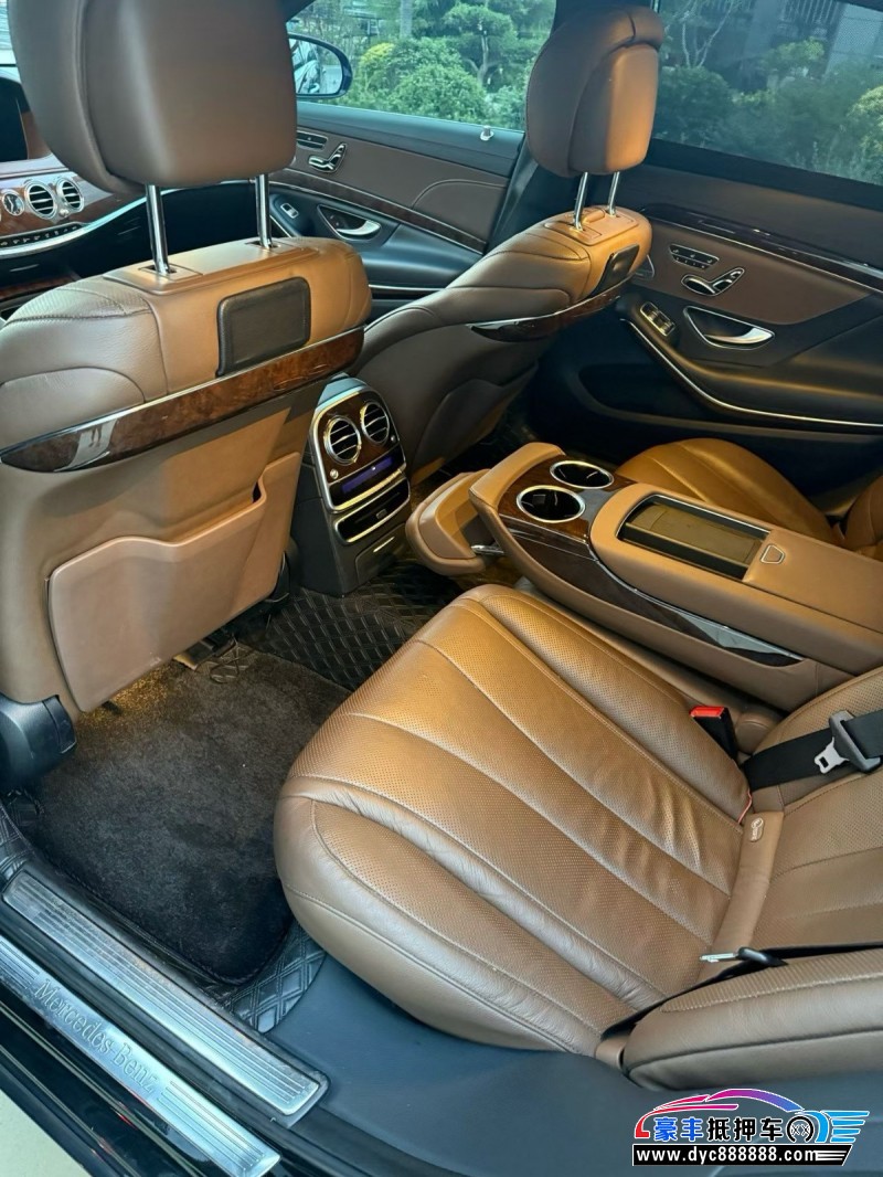 19年奔驰S轿车抵押车出售