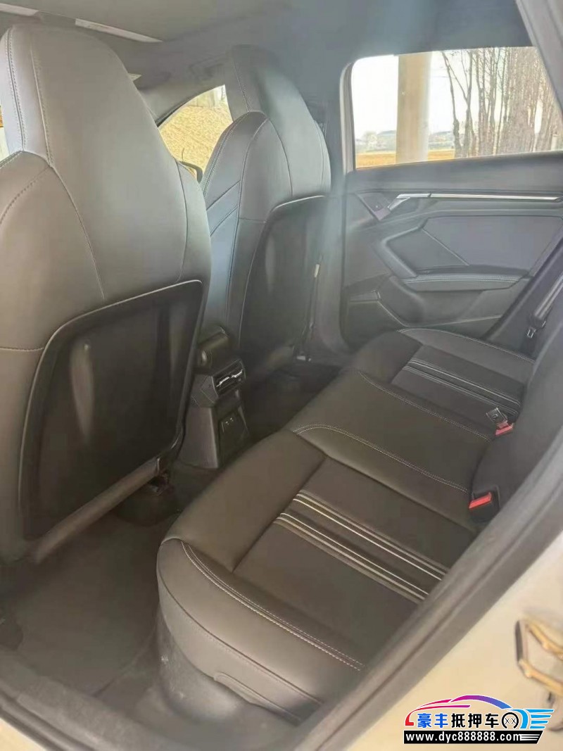 24年奥迪A3轿车抵押车出售