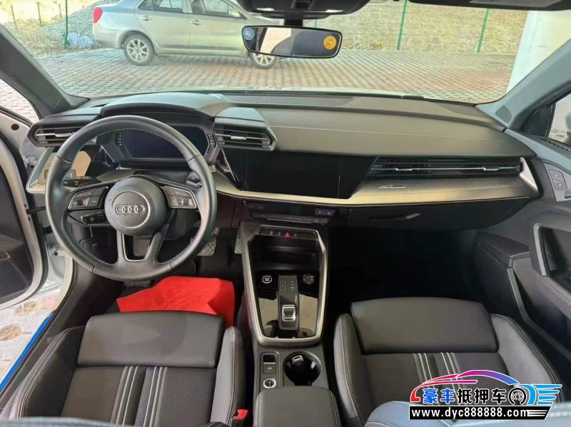 24年奥迪A3轿车抵押车出售