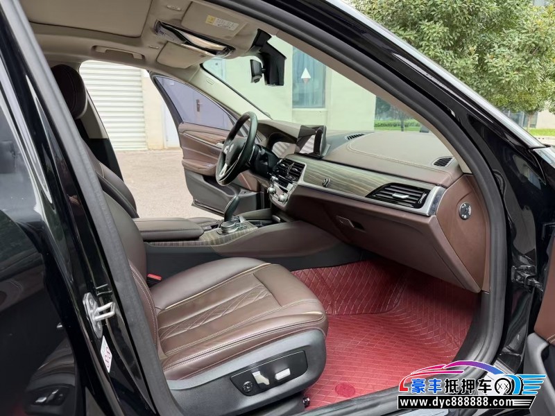 19年宝马5系轿车抵押车出售